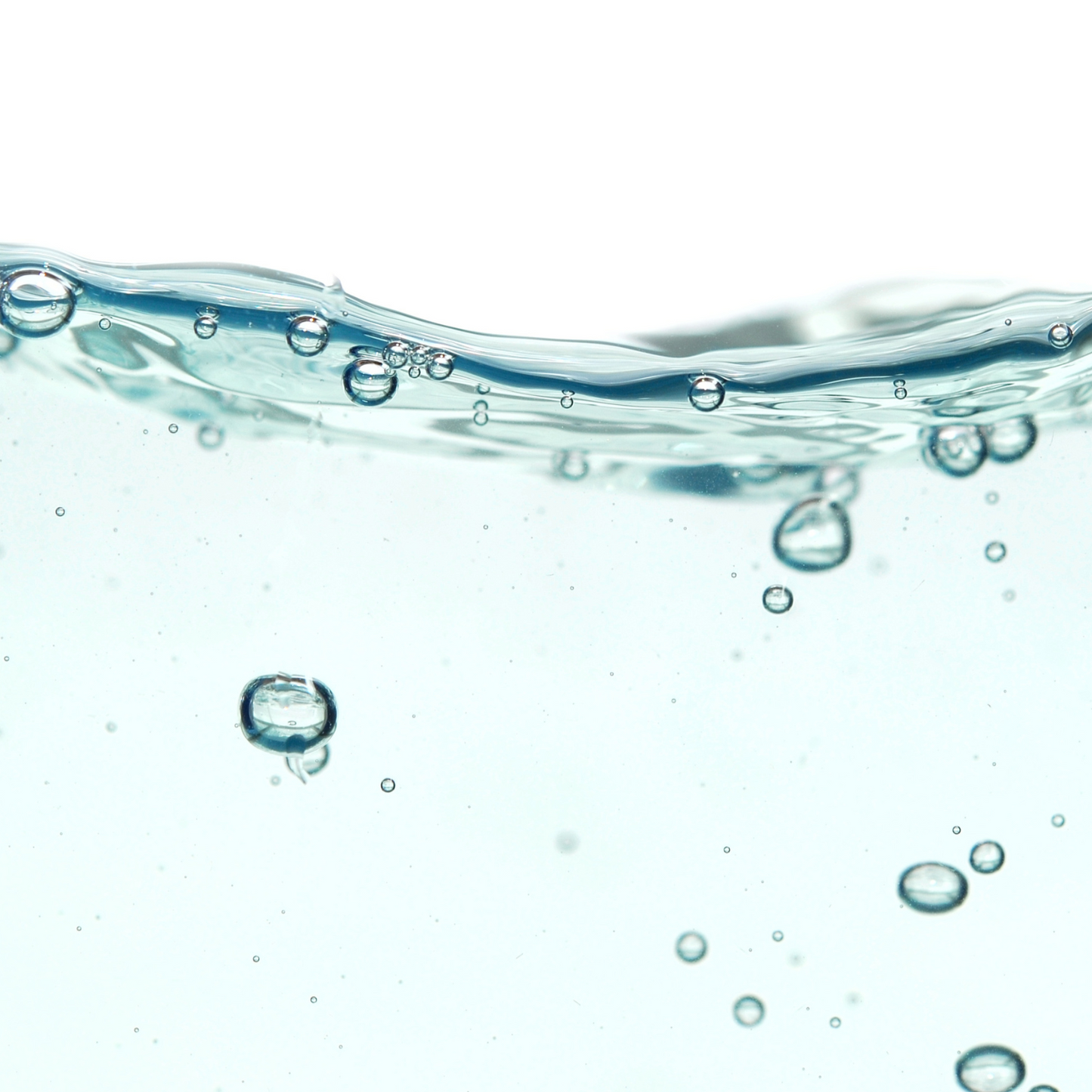 Hydrating rose toner fluid