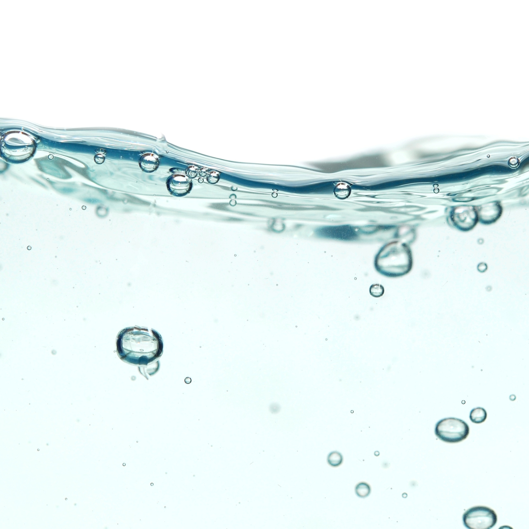 Hydrating rose toner fluid