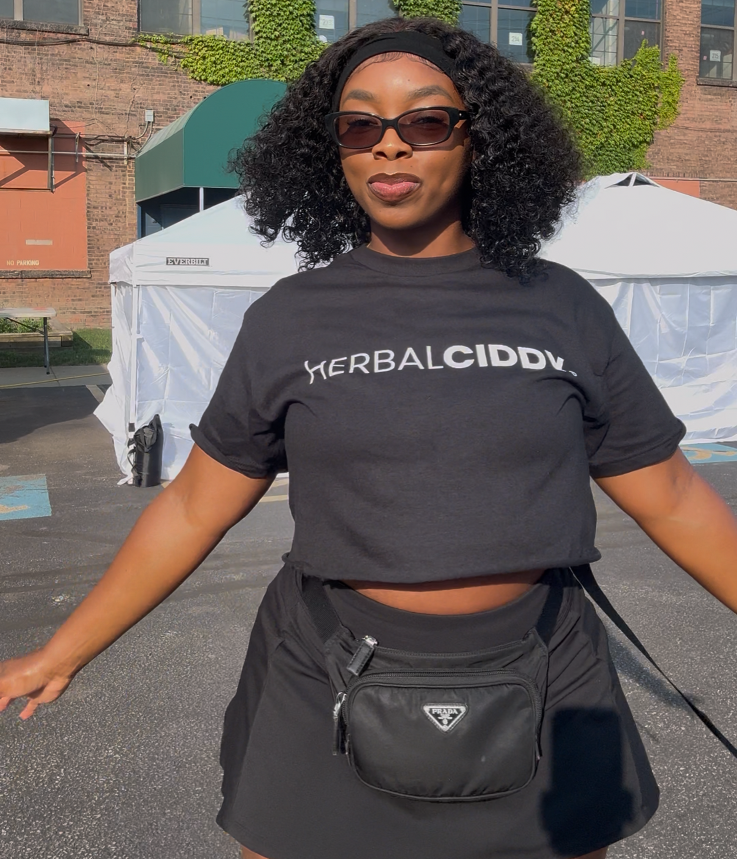 HERBAL CIDDY T-SHIRT (BLACK) Unisex Heavy Cotton